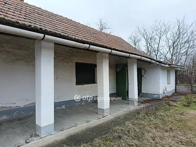Eladó ház Zsáka 54 nm