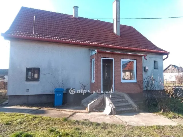 Eladó ház Földes 100 nm