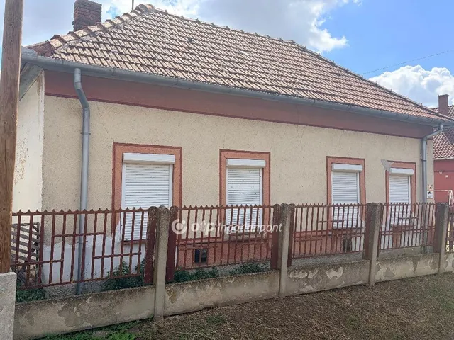 Eladó ház Biharnagybajom 82 nm