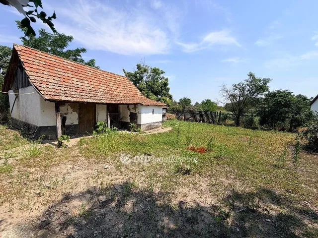 Eladó ház Zsáka 105 nm