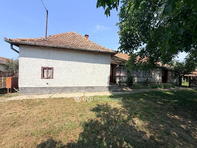 Eladó ház Zsáka 105 nm