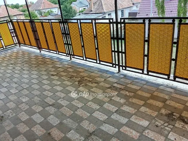 Eladó ház Mátészalka 270 nm
