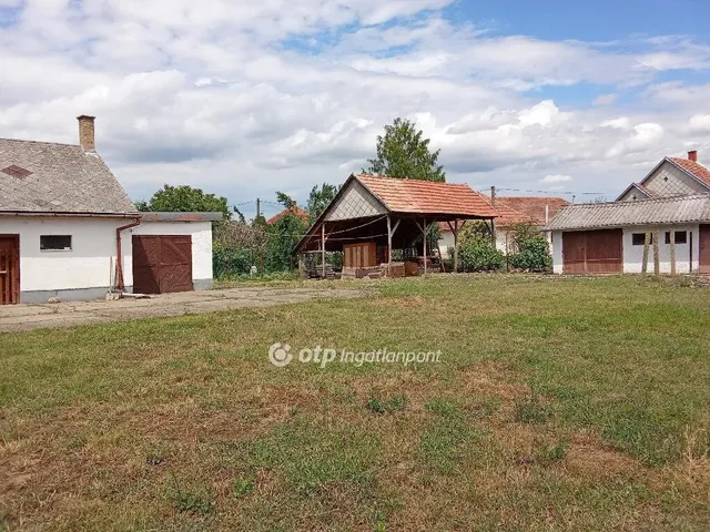 Eladó ház Mátészalka 270 nm