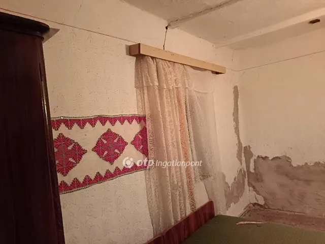 Eladó ház Zsáka 54 nm