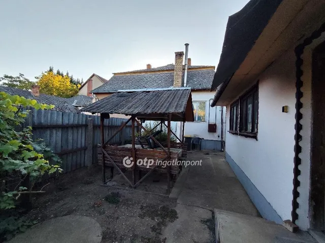 Eladó ház Téglás 67 nm