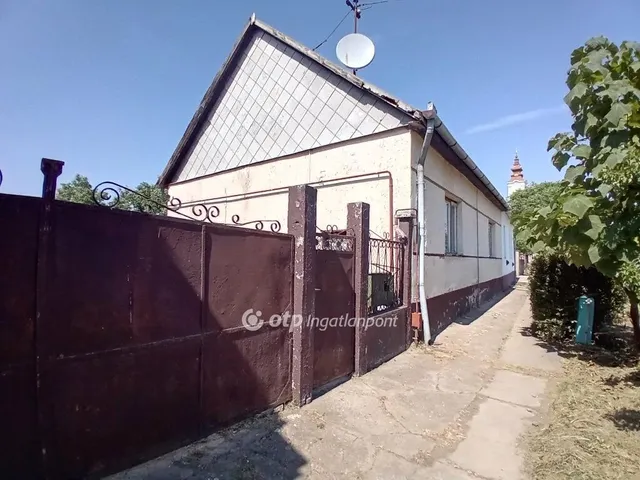 Eladó ház Esztár 100 nm