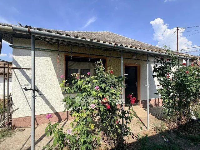 Eladó ház Hajdúszoboszló 74 nm