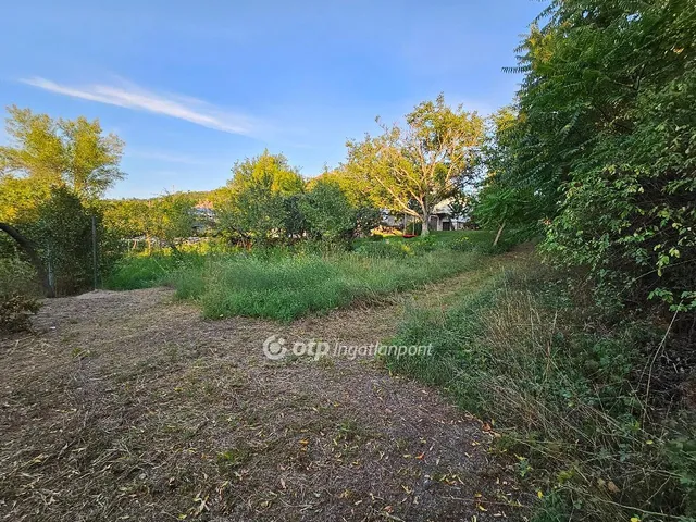 Eladó telek Dunaalmás 1152 nm