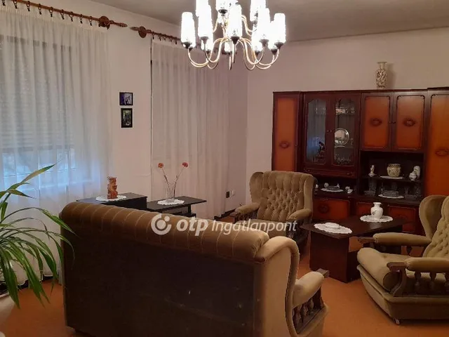 Eladó ház Tatabánya 219 nm