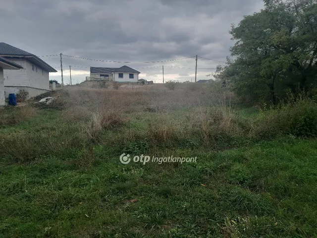 Eladó telek Szár 1028 nm