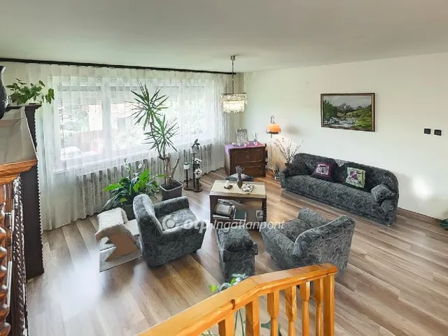 Eladó ház Győr, Ménfőcsanak 172 nm