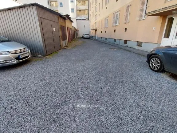 Eladó garázs Nyíregyháza 15 nm