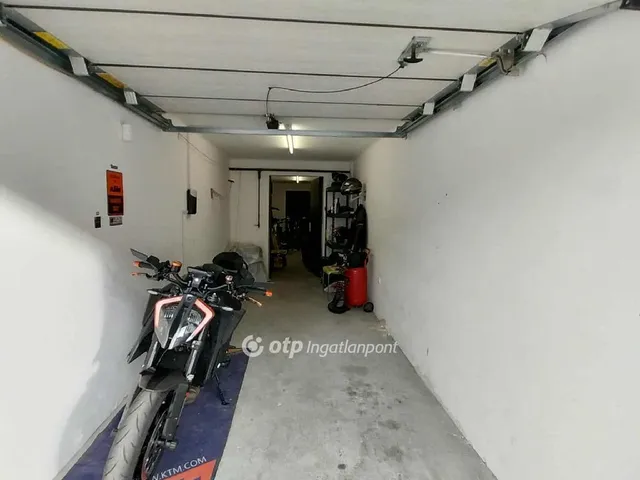 Eladó garázs Nyíregyháza 36 nm