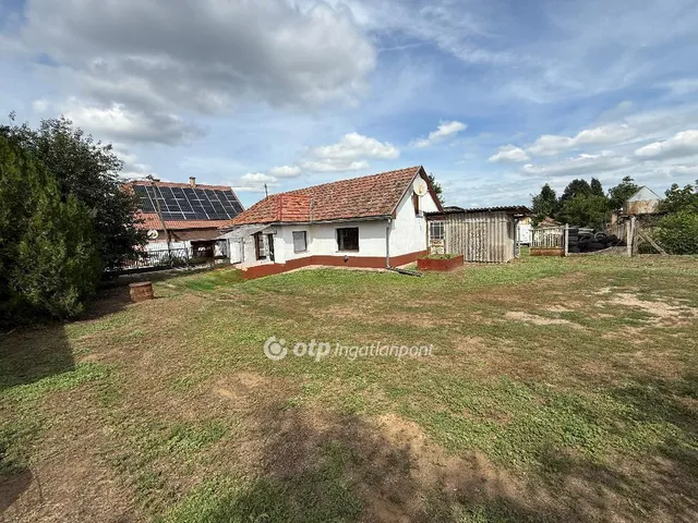 Eladó ház Újfehértó, Mályváskert 48 nm