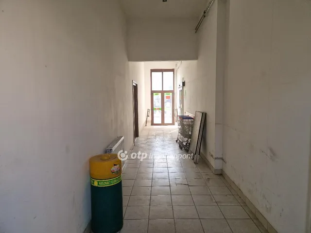 Eladó kereskedelmi és ipari ingatlan Nagykálló 2293 nm