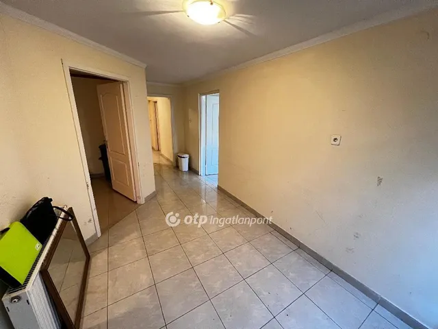 Eladó kereskedelmi és ipari ingatlan Nyíregyháza 115 nm