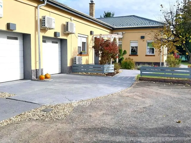 Eladó garázs Nyíregyháza 20 nm