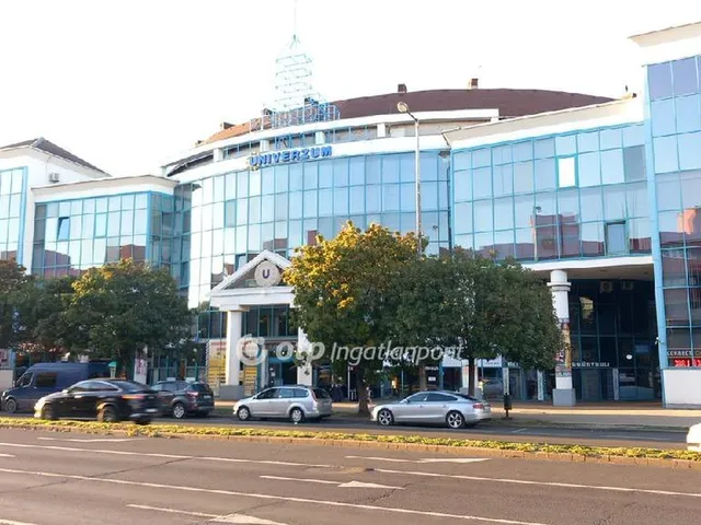 Eladó kereskedelmi és ipari ingatlan Nyíregyháza 19 nm