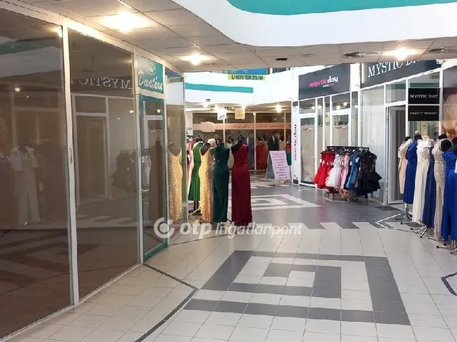 Eladó kereskedelmi és ipari ingatlan Nyíregyháza 19 nm
