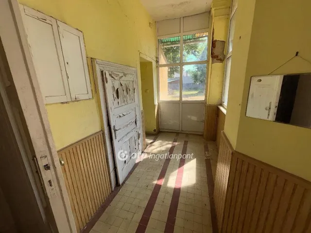 Eladó lakás Kisvárda 215 nm