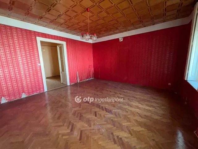 Eladó lakás Kisvárda 215 nm