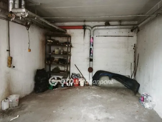 Eladó garázs Nyíregyháza 20 nm