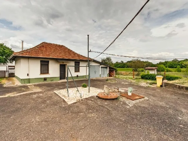 Eladó ház Bodrogkisfalud 130 nm