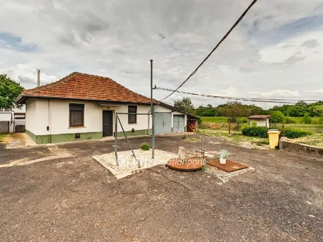 Eladó ház Bodrogkisfalud 130 nm