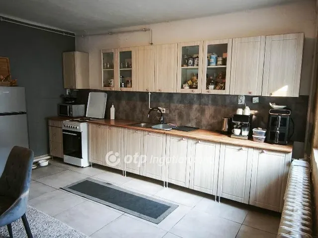 Eladó ház Rakamaz 120 nm