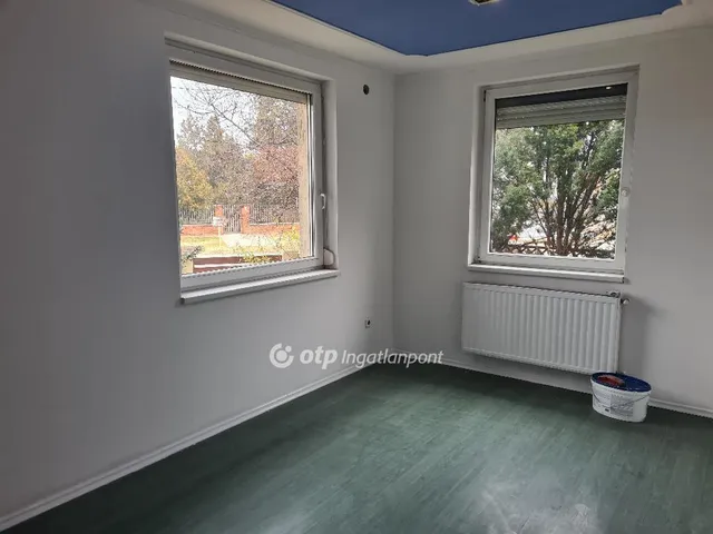 Eladó ház Budapest XVIII. kerület 448 nm