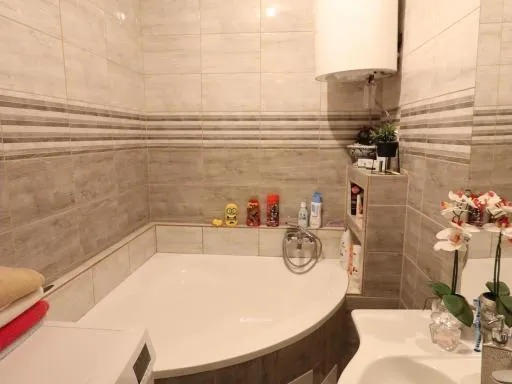 Eladó ház Budapest XVIII. kerület, Szemeretelep 165 nm