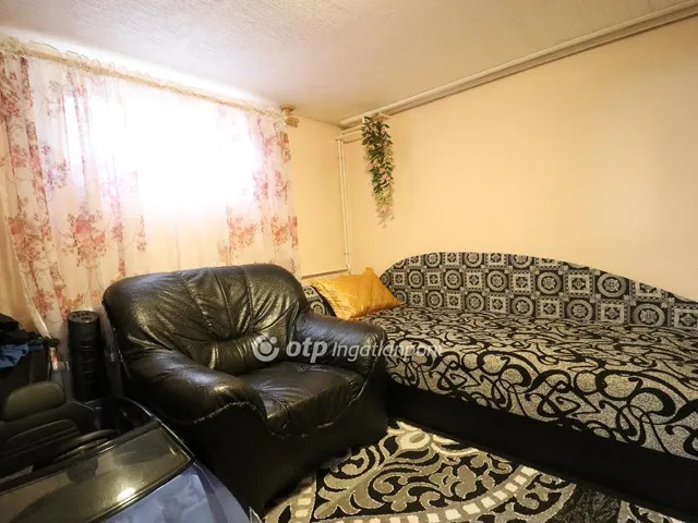 Eladó ház Budapest XVIII. kerület, Szemeretelep 165 nm