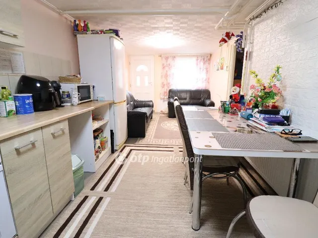 Eladó ház Budapest XVIII. kerület, Szemeretelep 165 nm