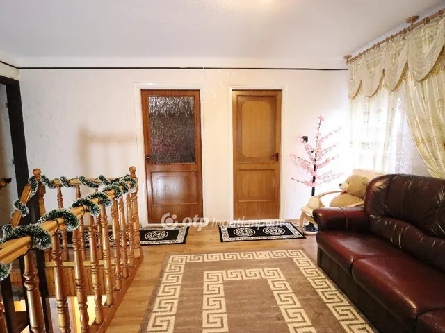 Eladó ház Budapest XVIII. kerület, Szemeretelep 165 nm