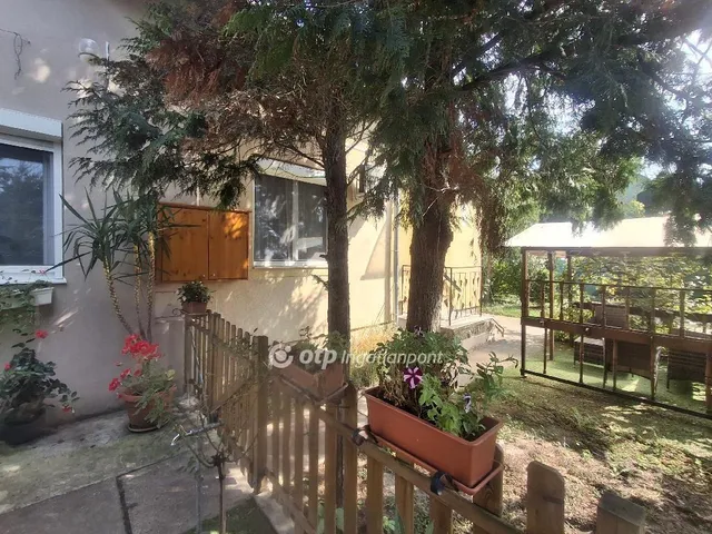 Eladó ház Budapest III. kerület, Csillaghegy 72 nm