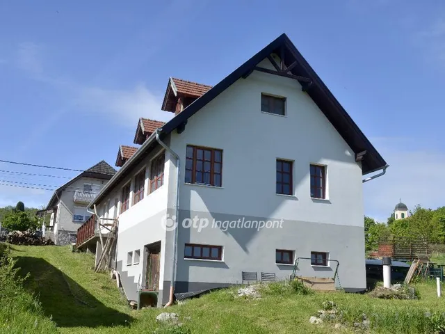 Eladó ház Pilisszentlászló 227 nm