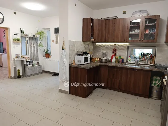 Eladó ház Sóskút 87 nm