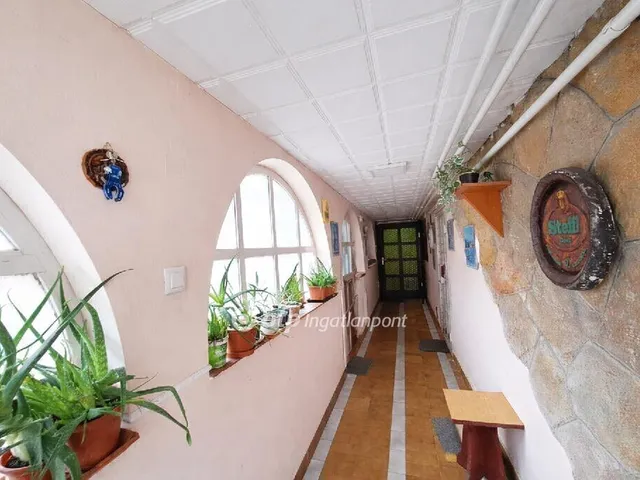 Eladó lakás Budapest XXI. kerület 111 nm