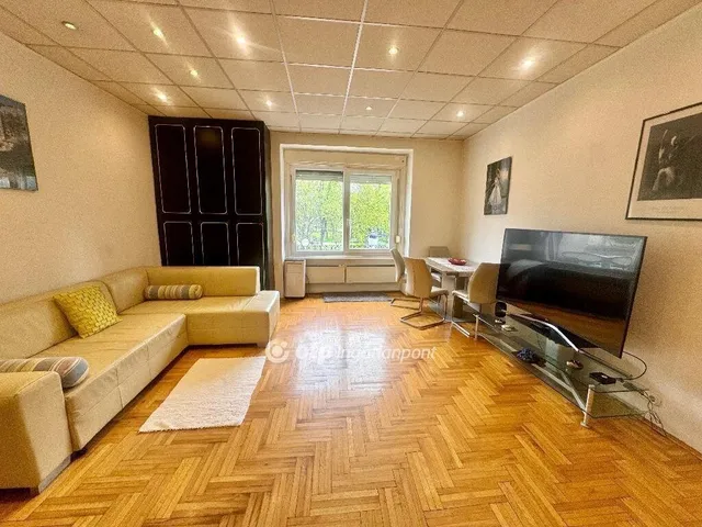 Eladó lakás Budapest V. kerület 55 nm