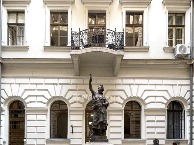 Eladó lakás Budapest VI. kerület 136 nm