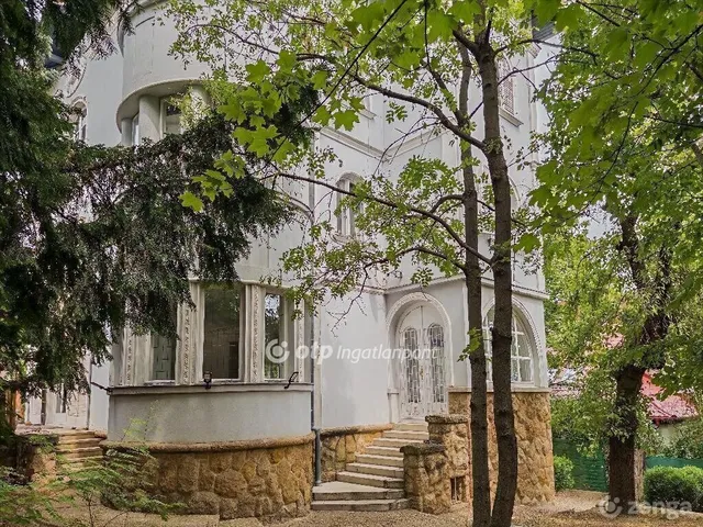 Eladó ház Budapest XII. kerület 484 nm