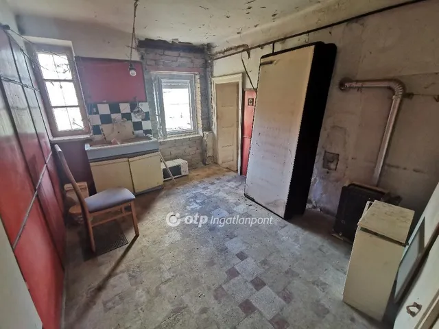 Eladó ház Kölesd 134 nm