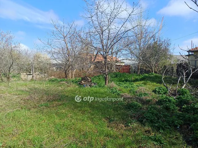 Eladó telek Baja 2104 nm