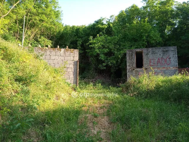 Eladó telek Szekszárd 2569 nm