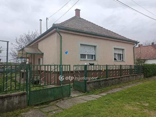 Eladó ház Simontornya 100 nm