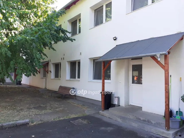 Eladó kereskedelmi és ipari ingatlan Dombóvár 597 nm