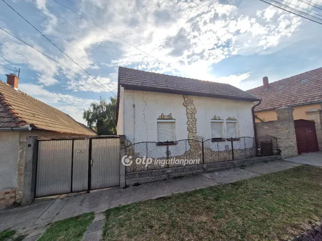Eladó ház Tolna 70 nm
