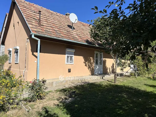 Eladó ház Hőgyész 100 nm