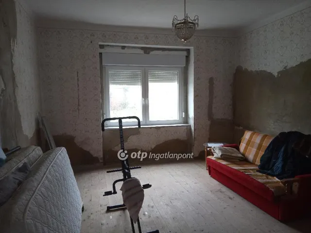 Eladó ház Tamási 106 nm