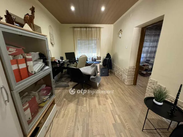 Eladó ház Hőgyész 142 nm